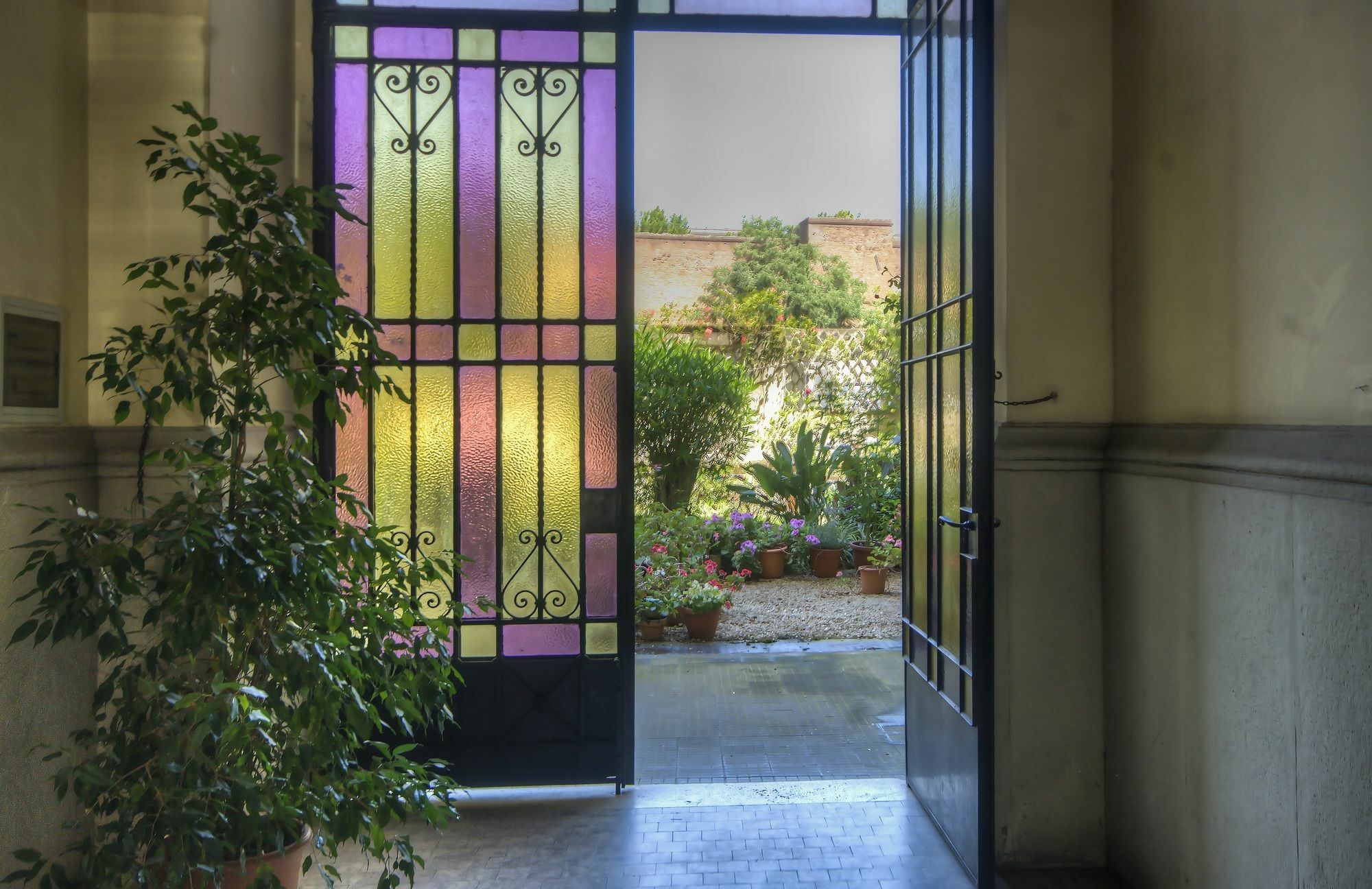 Charming Roma